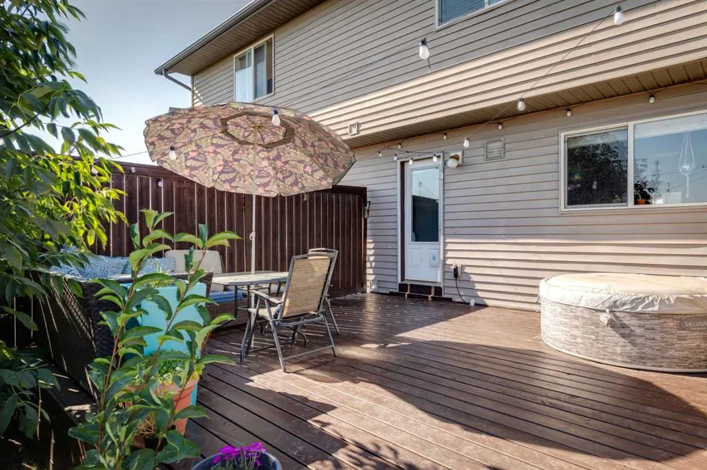 370 Elgin View SE