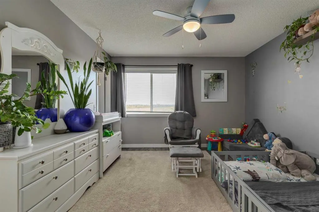 370 Elgin View SE