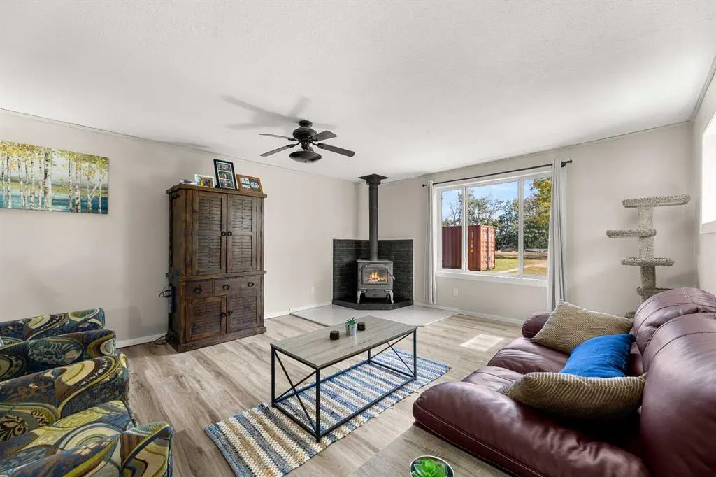 32102 Range Road 42