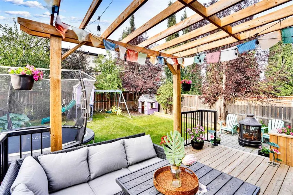 204 Covehaven Gardens NE