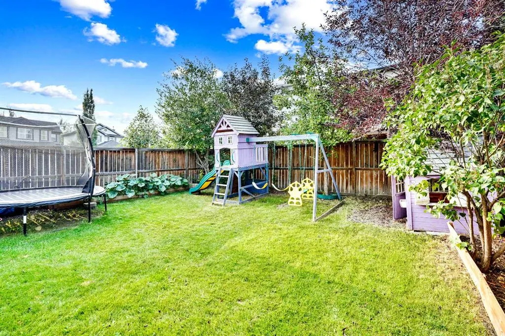 204 Covehaven Gardens NE