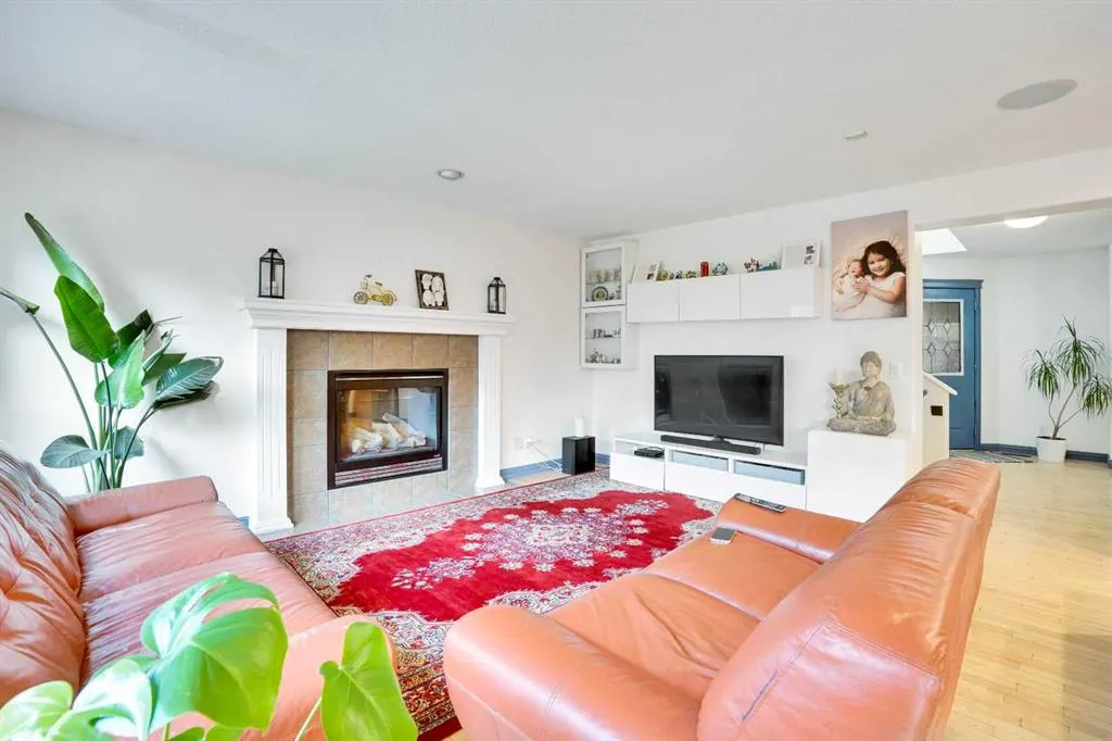 204 Covehaven Gardens NE