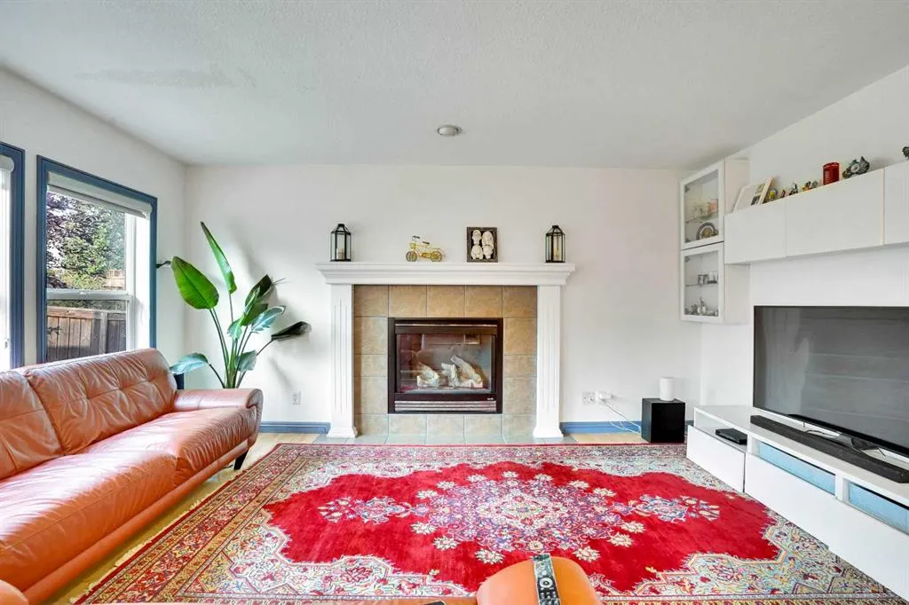 204 Covehaven Gardens NE