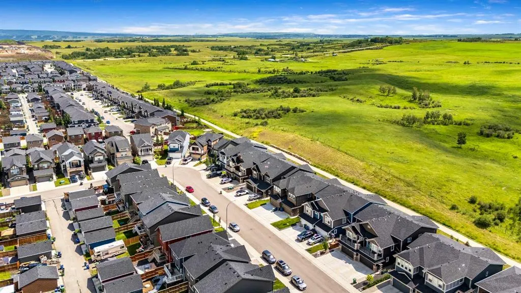 75 Fireside Crescent