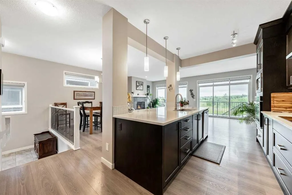 75 Fireside Crescent