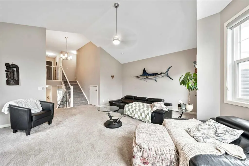 75 Fireside Crescent