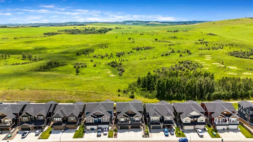 75 Fireside Crescent