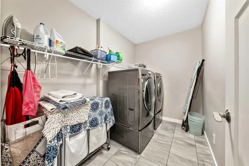 75 Fireside Crescent