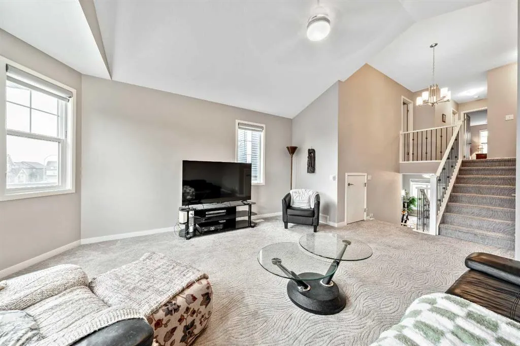 75 Fireside Crescent