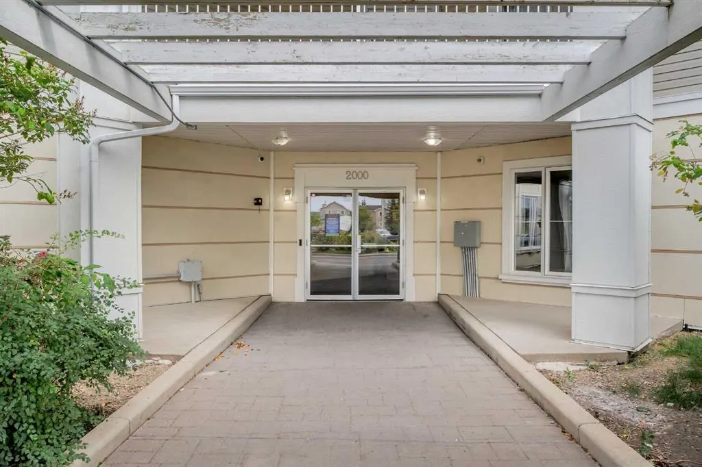 1140 Taradale Drive NE, #2212