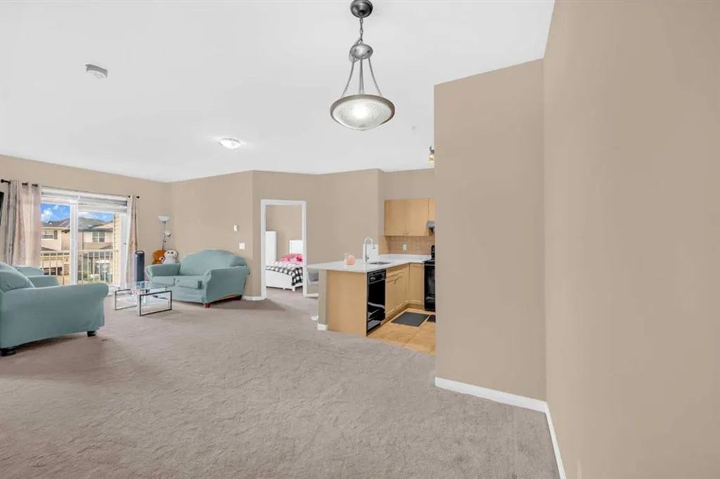 1140 Taradale Drive NE, #2212
