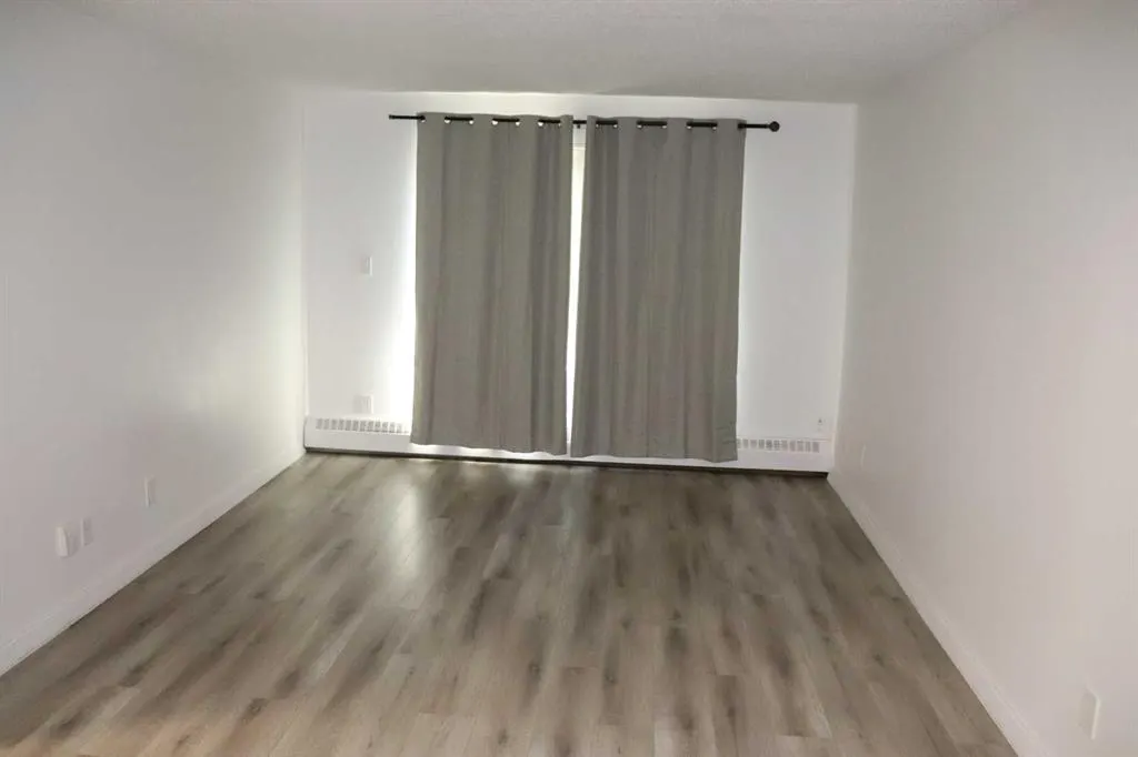 5611 10 Avenue, #201A