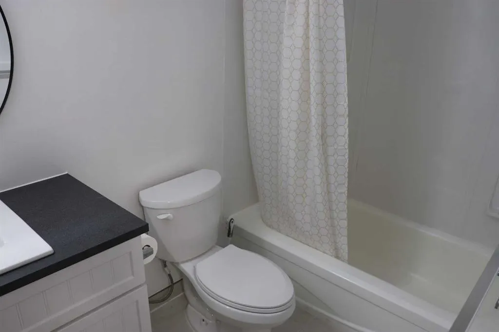 5611 10 Avenue, #201A