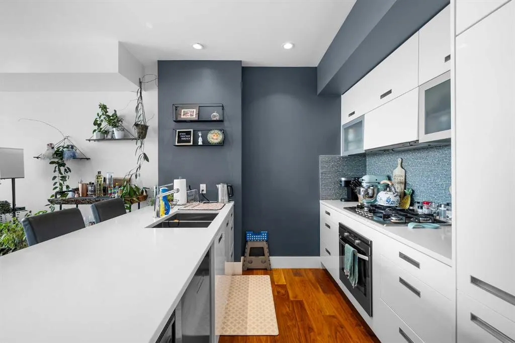 2505 17 Avenue SW, #406
