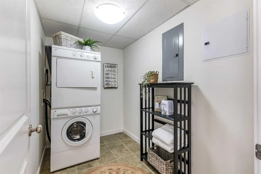 19 Terrace View NE, #403