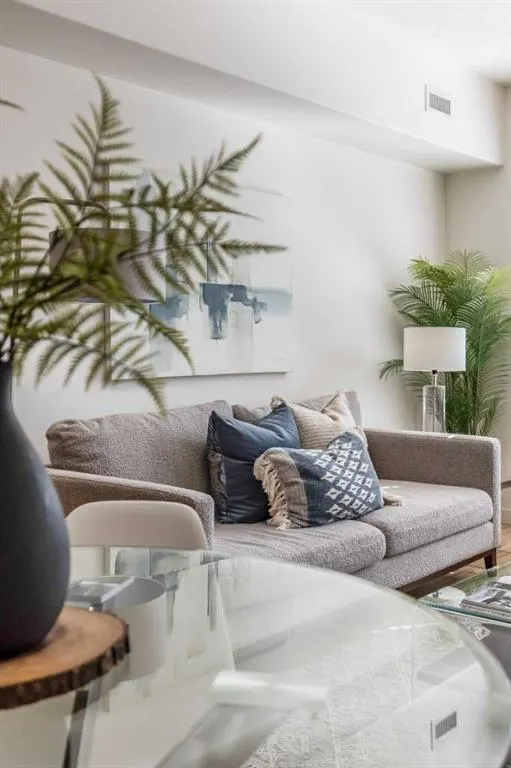 19 Terrace View NE, #403