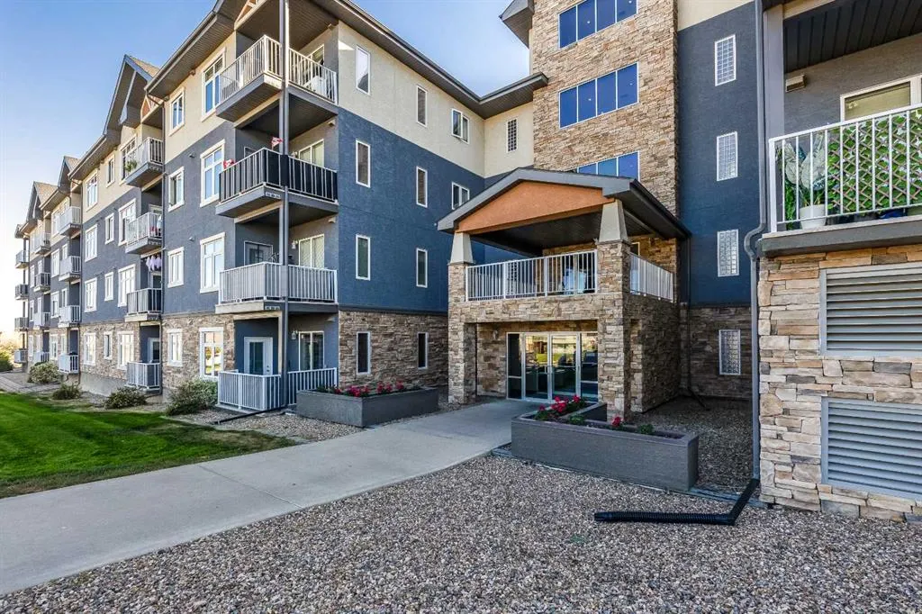 19 Terrace View NE, #403
