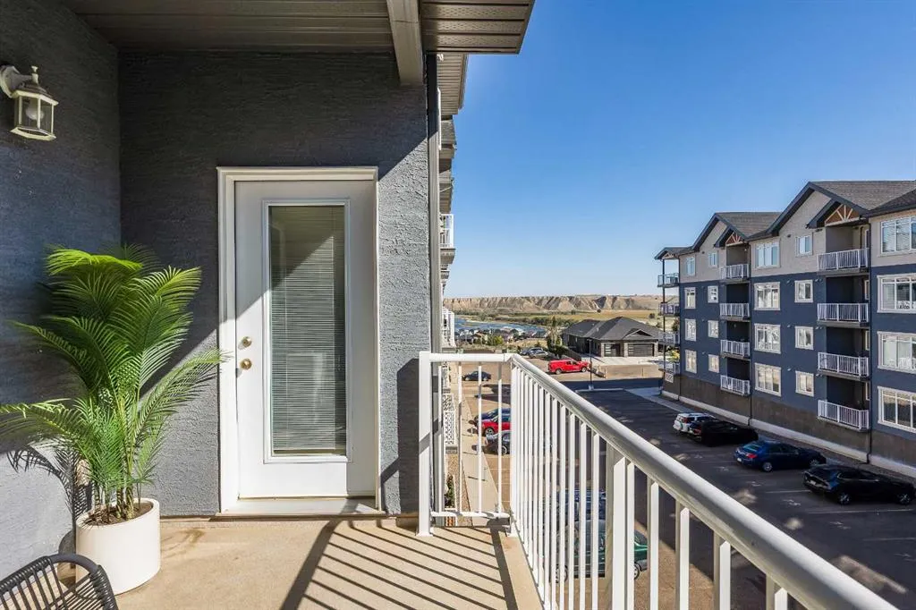 19 Terrace View NE, #403