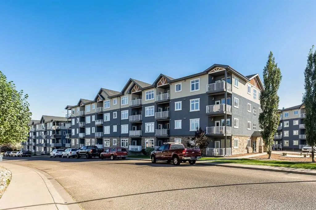 19 Terrace View NE, #403