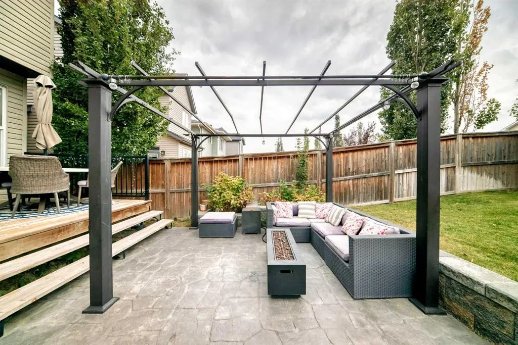 60 Sage Berry Road NW