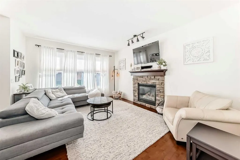 60 Sage Berry Road NW