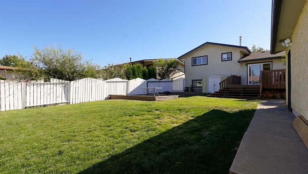 134 Shields Crescent SE