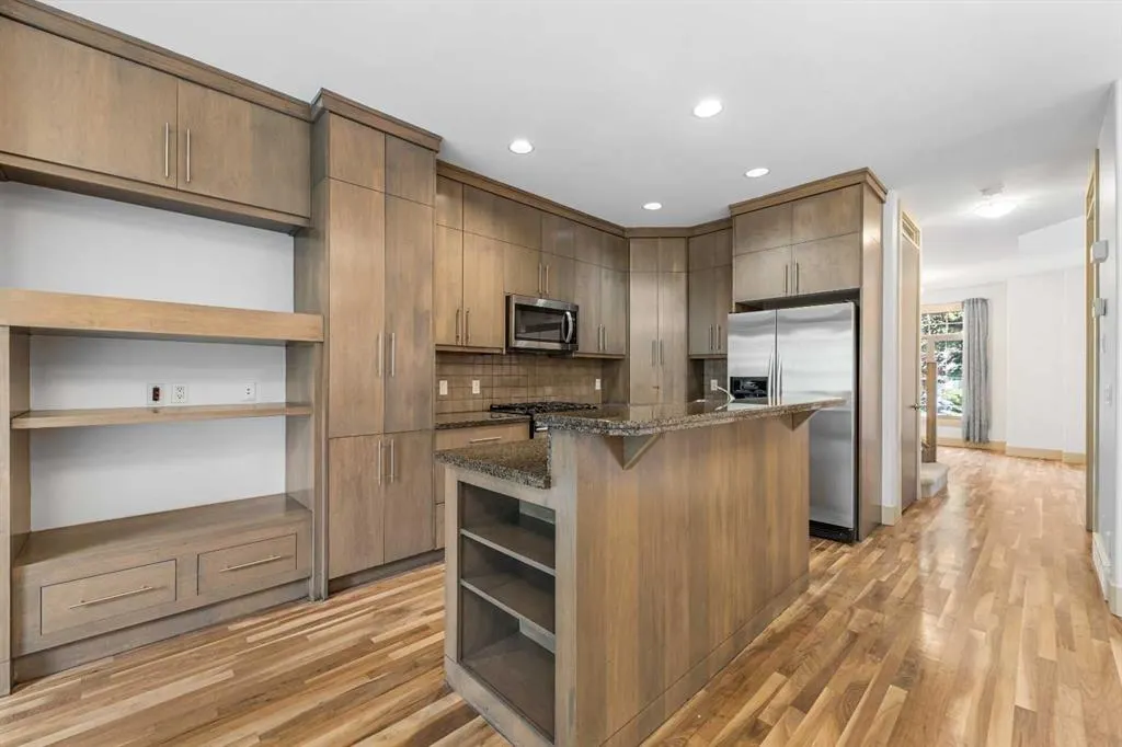 2421 29 Street SW, #3
