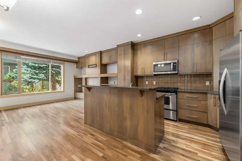2421 29 Street SW, #3