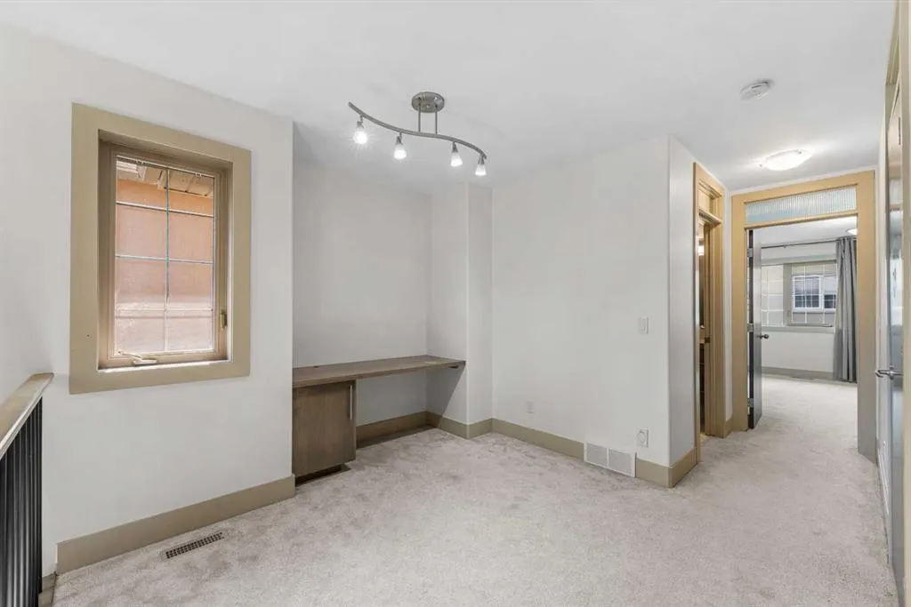 2421 29 Street SW, #3