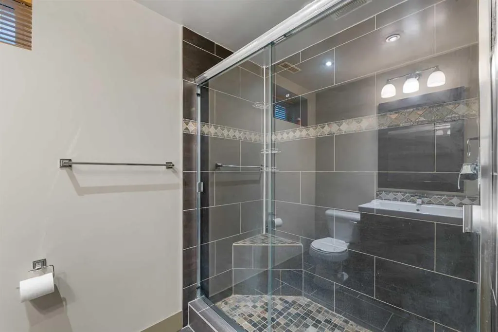 2421 29 Street SW, #3