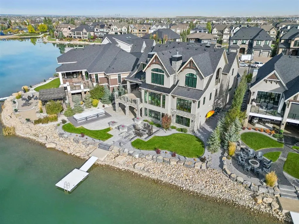 55 Mahogany Island SE