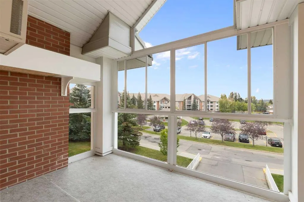6868 Sierra Morena Boulevard SW, #326