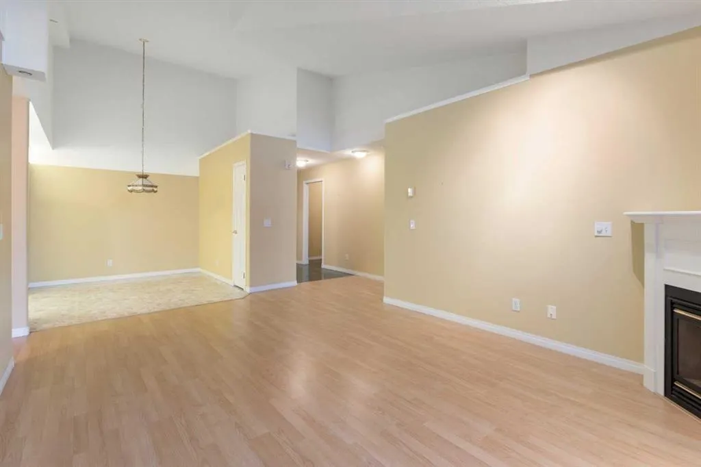 6868 Sierra Morena Boulevard SW, #326
