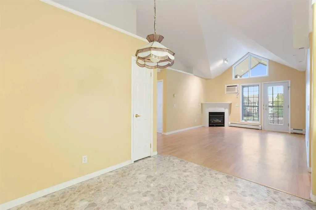 6868 Sierra Morena Boulevard SW, #326