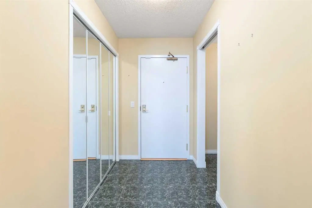 6868 Sierra Morena Boulevard SW, #326