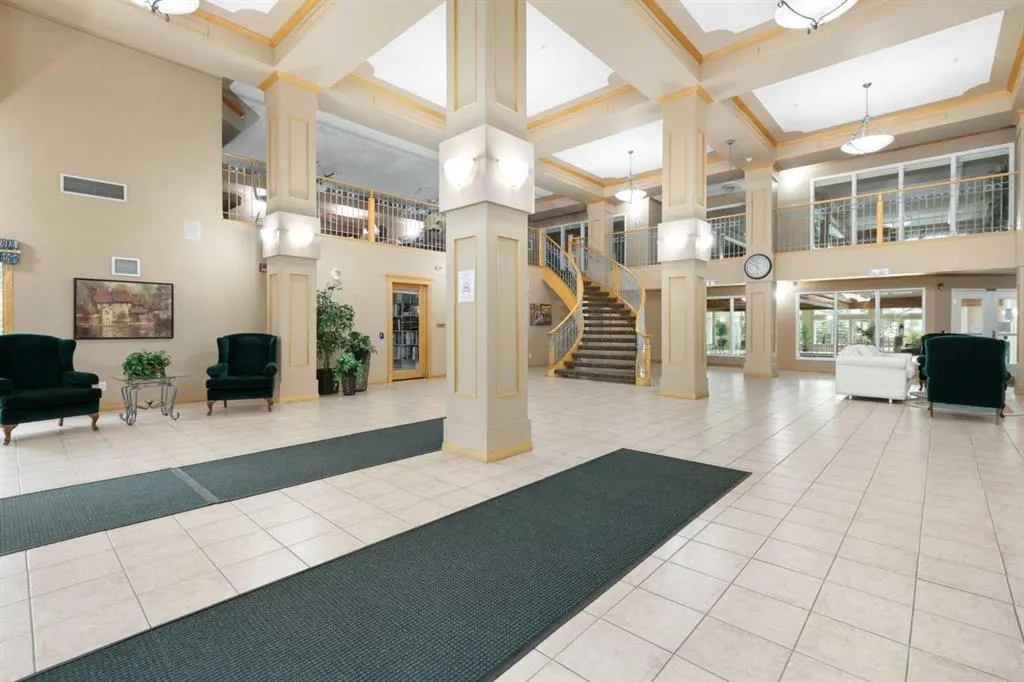 6868 Sierra Morena Boulevard SW, #326