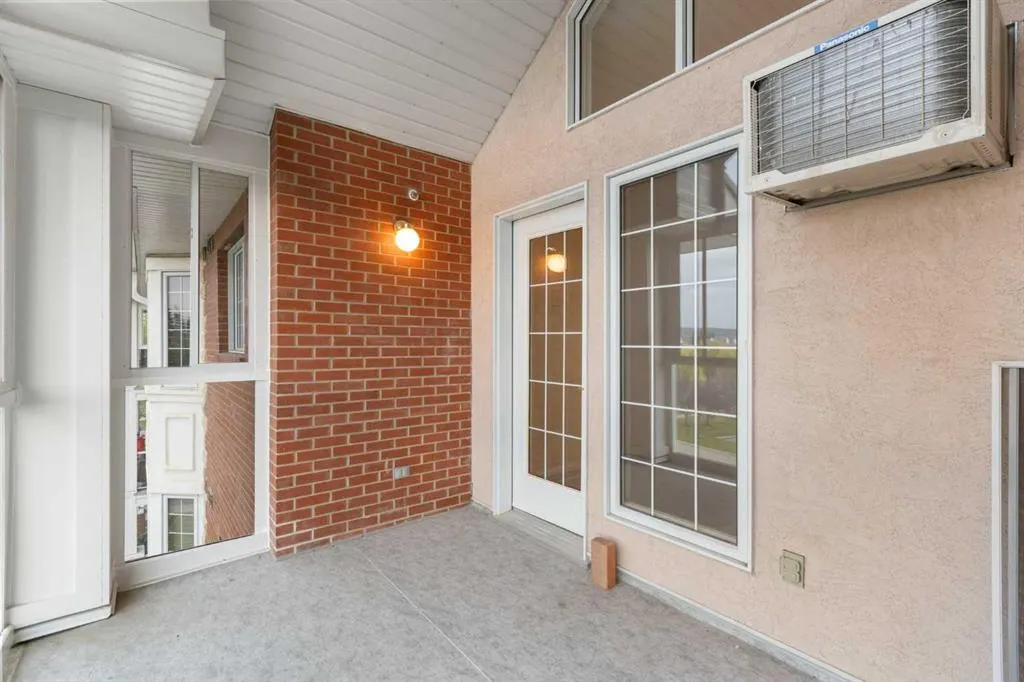 6868 Sierra Morena Boulevard SW, #326