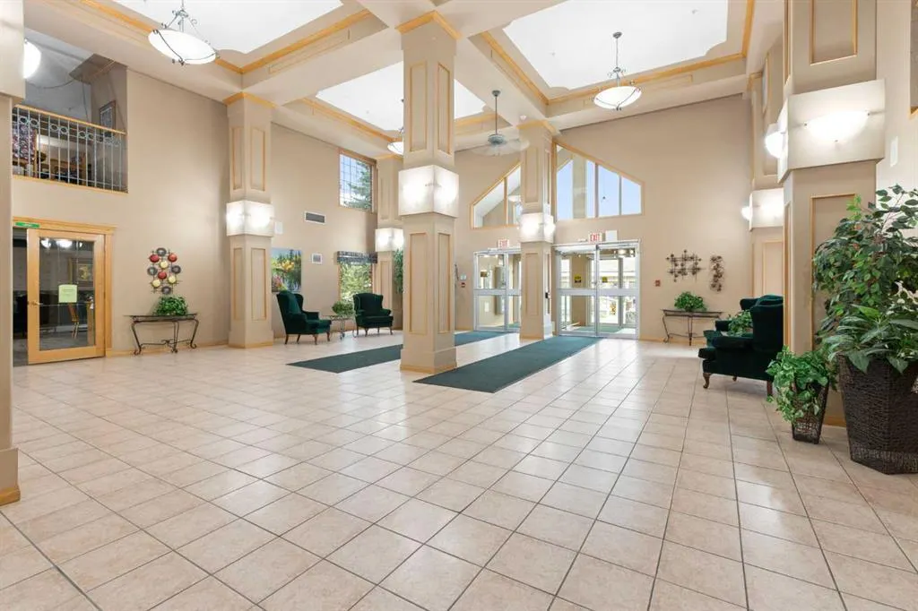 6868 Sierra Morena Boulevard SW, #326