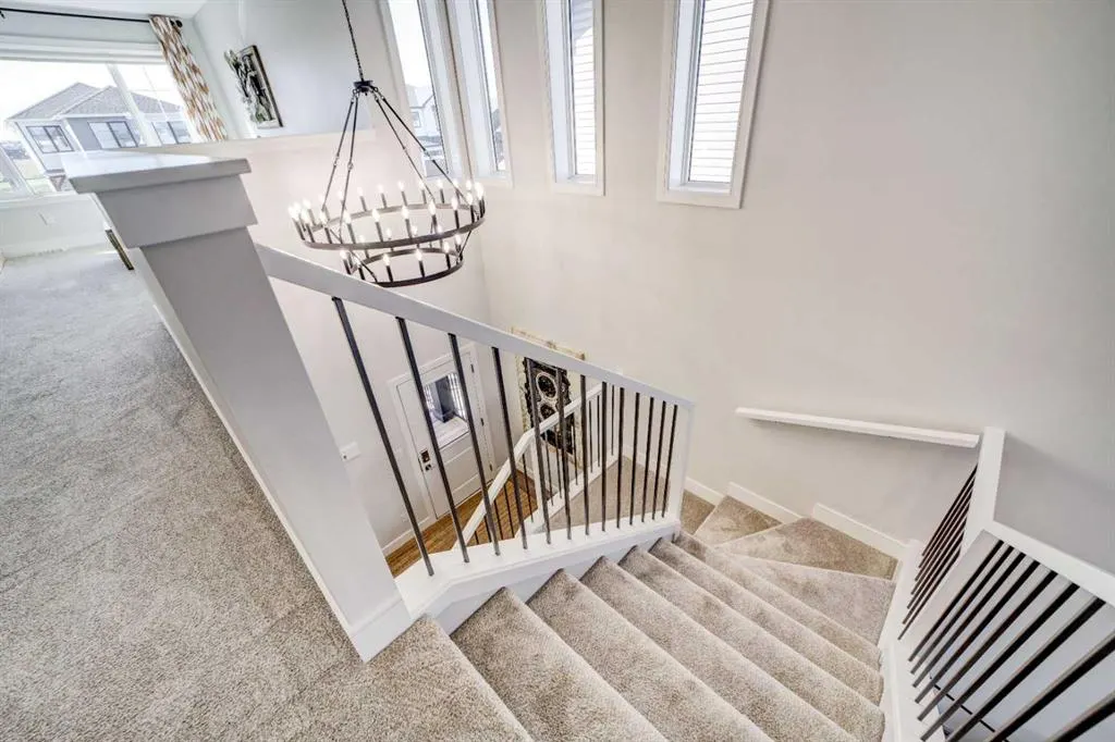 127 Goldenrod Road W