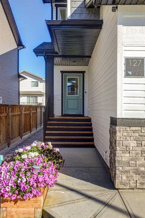 127 Goldenrod Road W