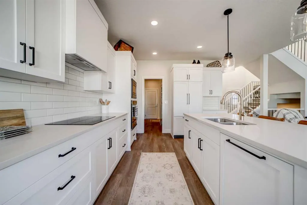127 Goldenrod Road W