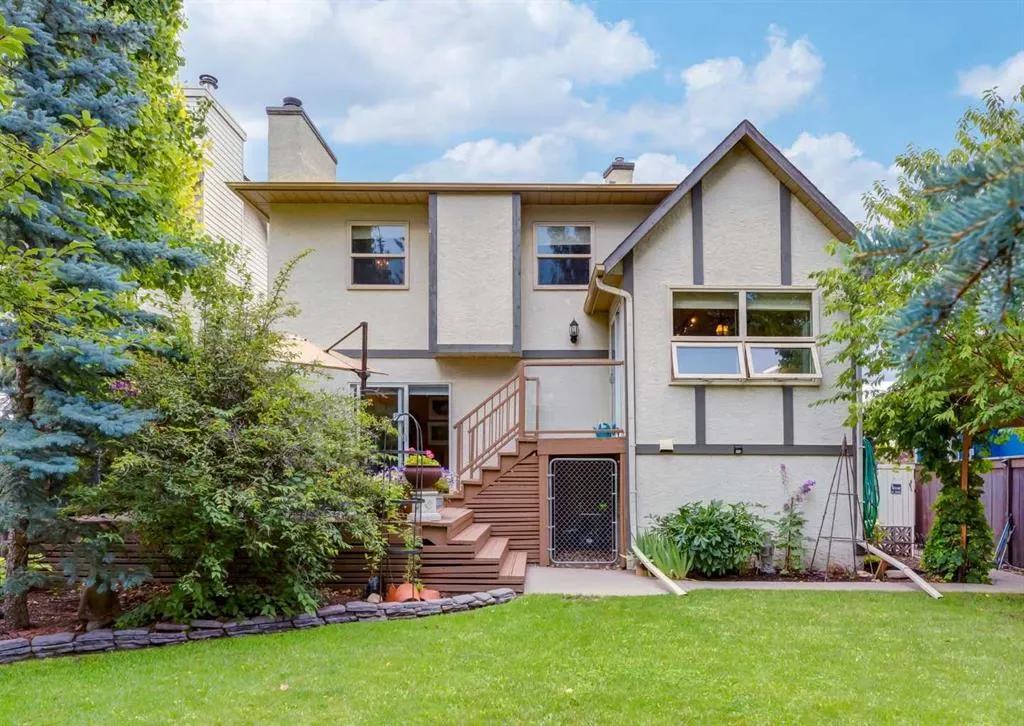 187 Strathaven Circle SW
