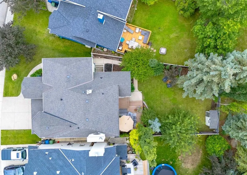 187 Strathaven Circle SW
