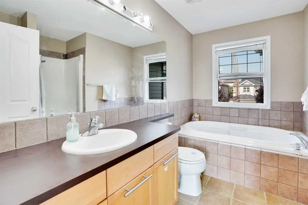 228 Covehaven Terrace NE