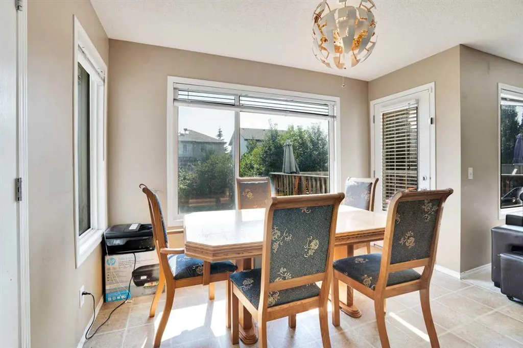 228 Covehaven Terrace NE