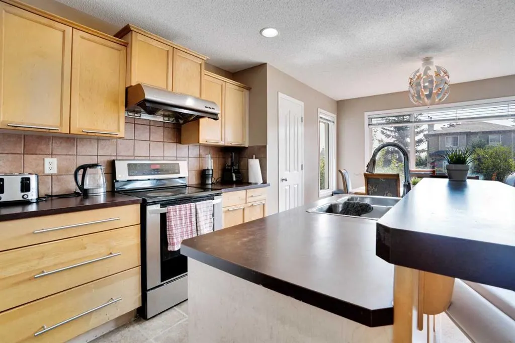 228 Covehaven Terrace NE