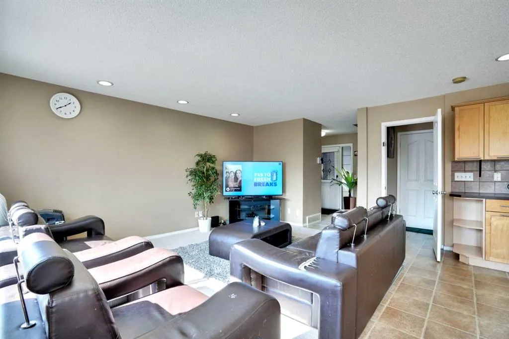 228 Covehaven Terrace NE