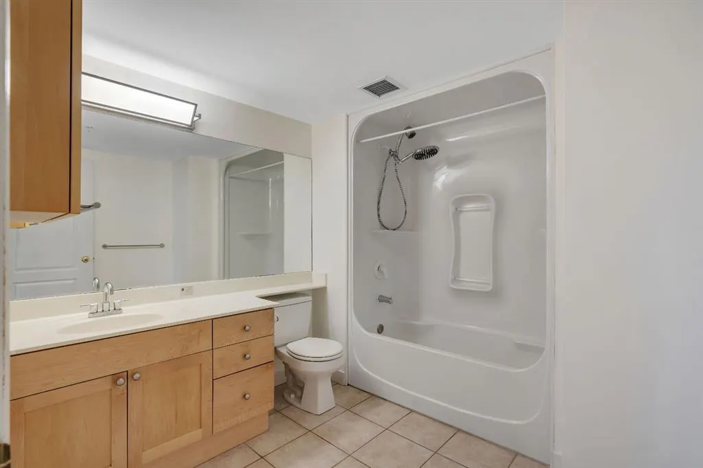 114 15 Avenue SW, #606