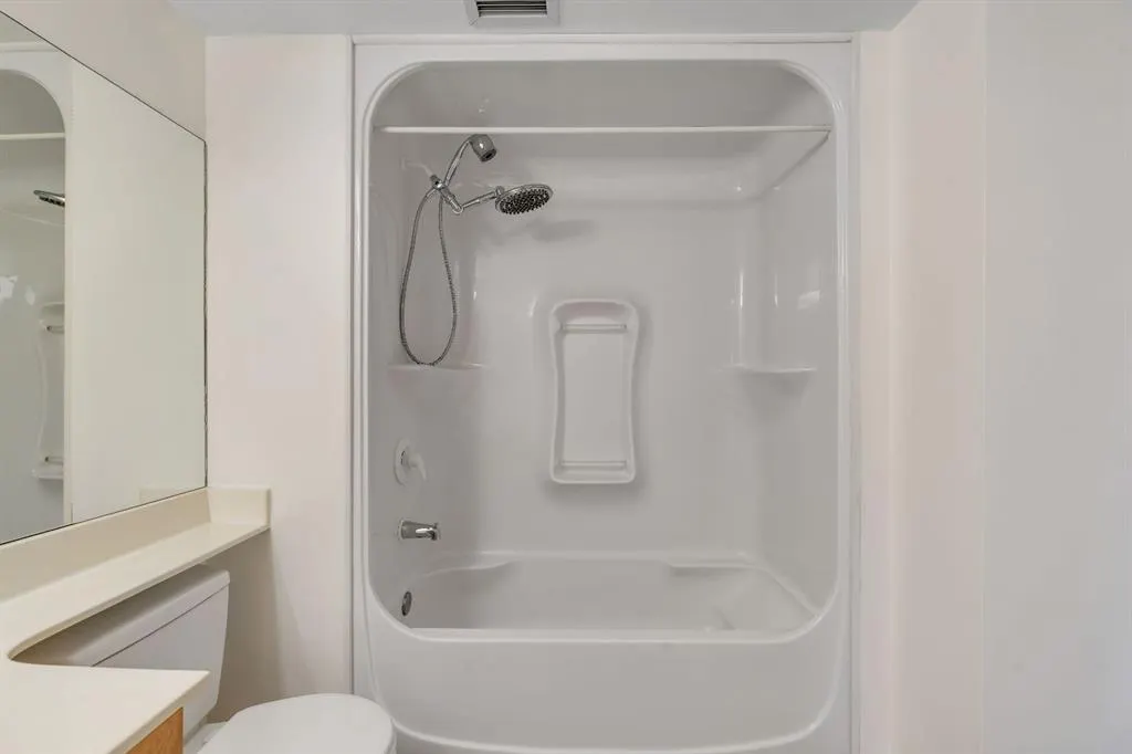 114 15 Avenue SW, #606