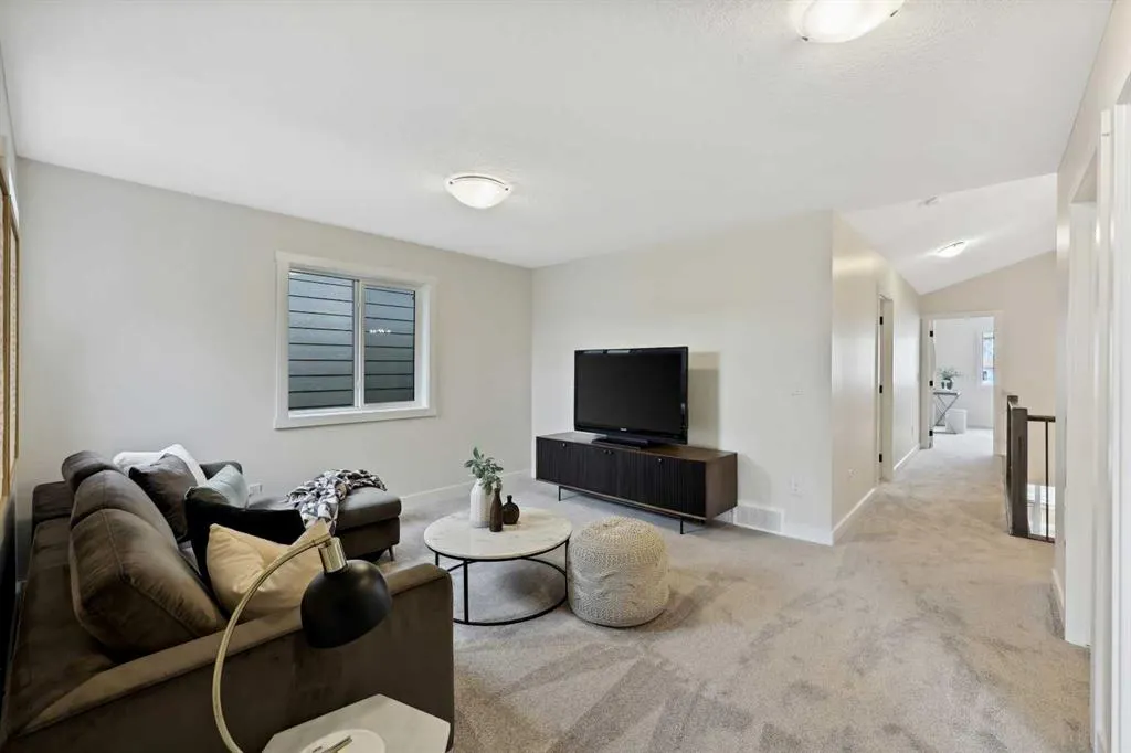 43 Versant View SW